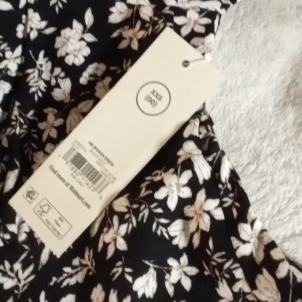 NO BOUNDARIES BLACK + WHITE FLOWER DRESS NEW W/ TATS SIZE XXS - Picture 6 of 9